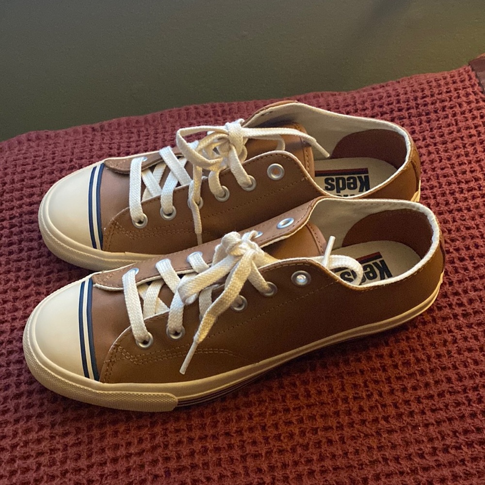 Men’s Size 9 Pro Keds